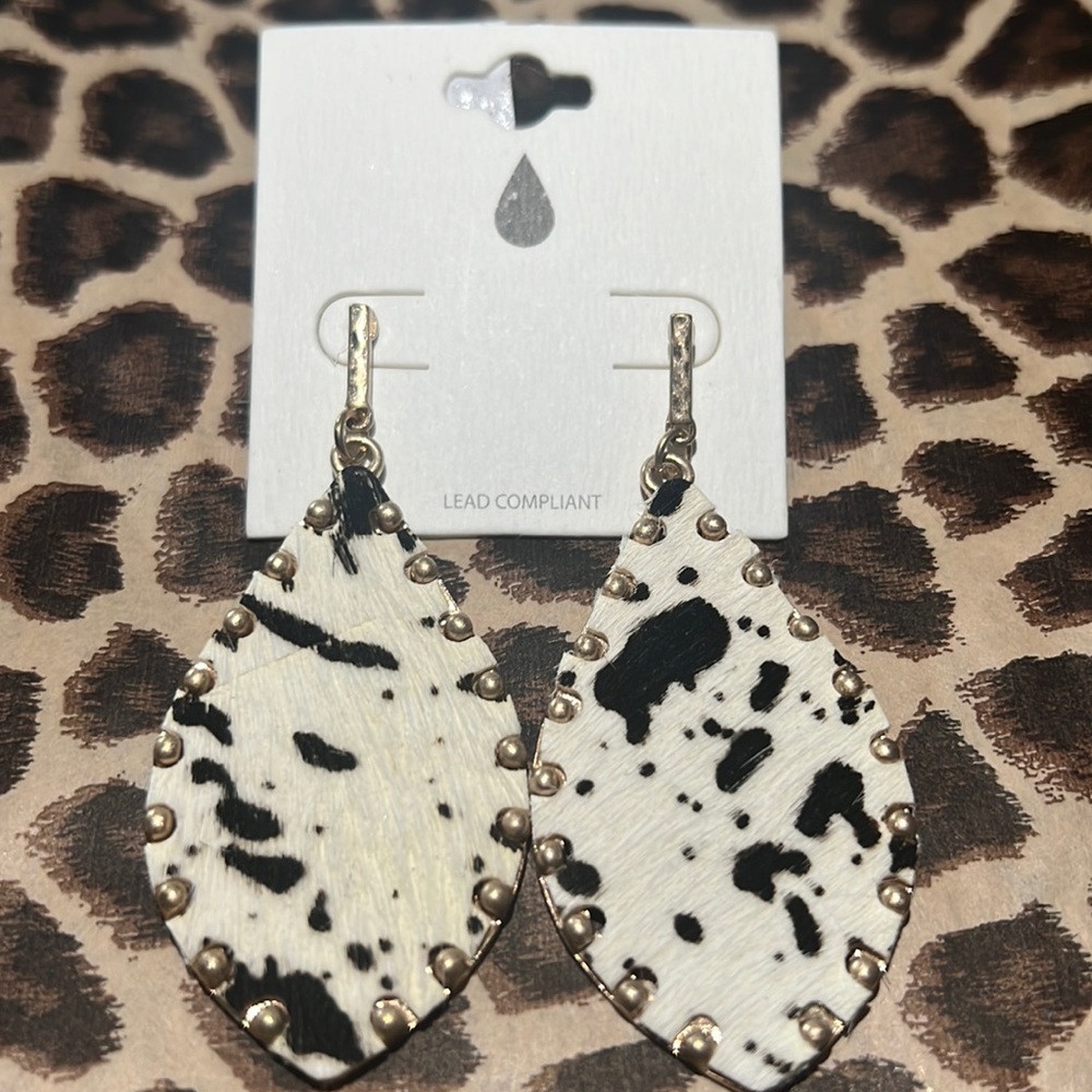 Aria cow print earring